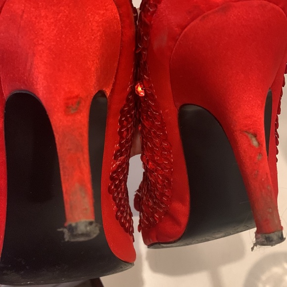 Red ruby slippers! - Picture 3 of 5